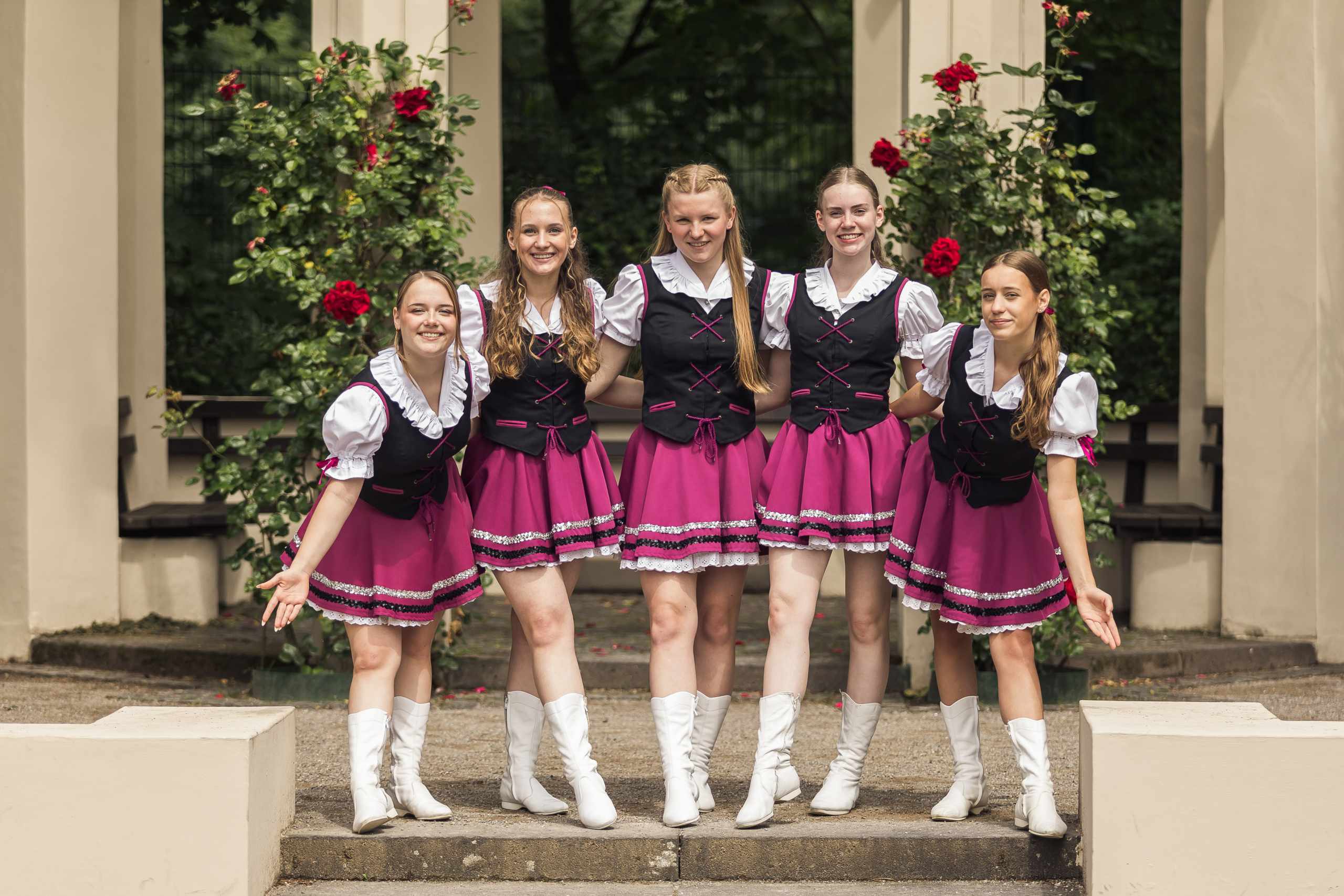Kinder- und Jugendtanzgruppe – Gruppenfoto Nr. 2
