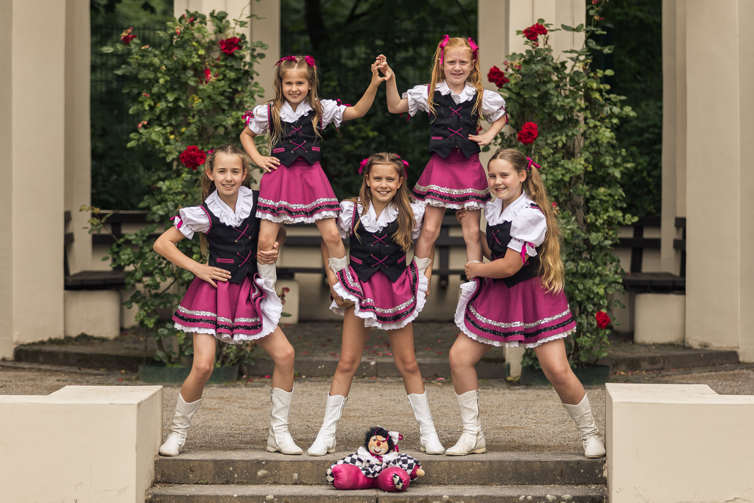 Kinder- und Jugendtanzgruppe – Gruppenfoto Nr. 8